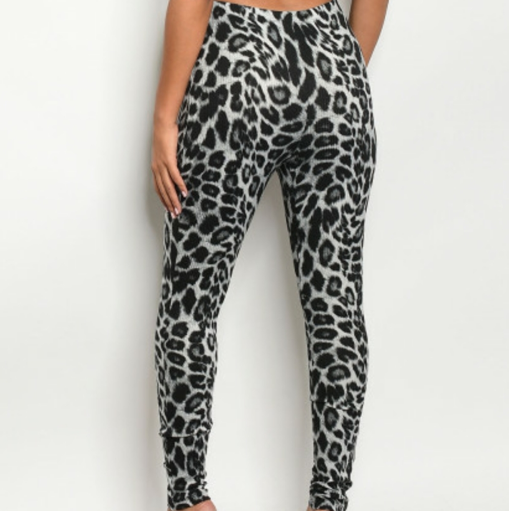 CODIGO BLACK GRAY LEOPARD PRINT TOP & LEGGINGS SET - Picture 4 of 10